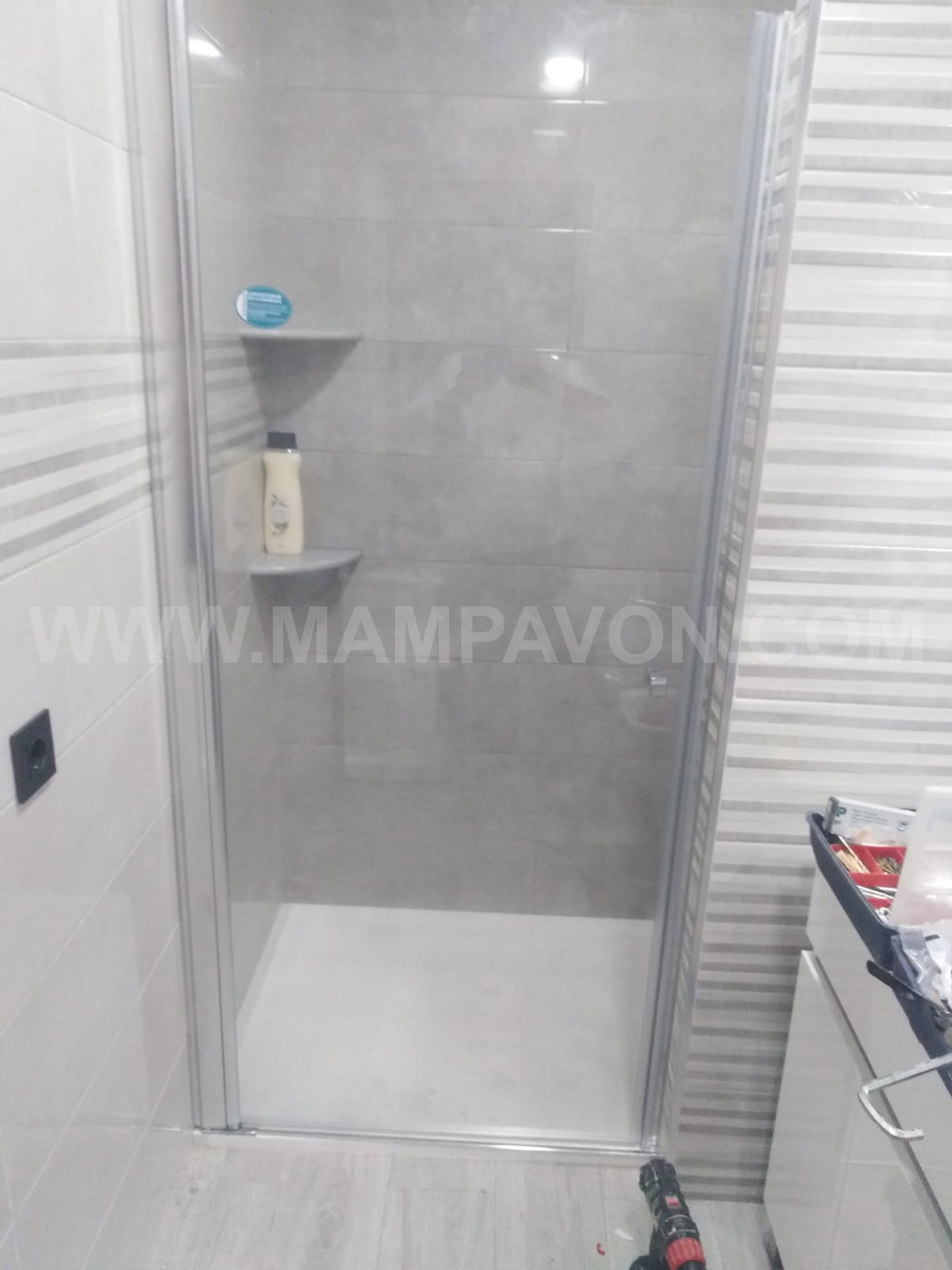 Mamparas de ducha en Sevilla - Aluminio y PVC Sevilla - Mampavón